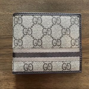 Gucci supreme canvas signature wallet